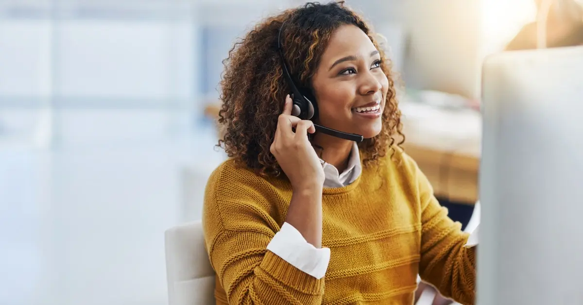 Management handling customer service call